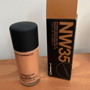 MAC studio fix fluid SPF 15 foundation